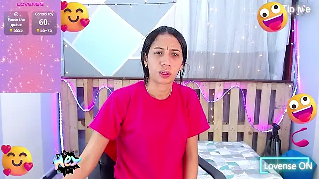 Snapshot of Lina10 chatting on 02.20.25 Lina10 online show from 02.20.25