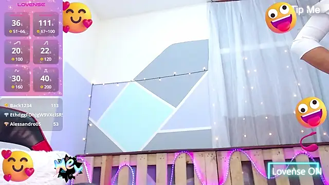 Snapshot of Lina10 chatting on 03.08.25 Lina10 online show from 03.08.25