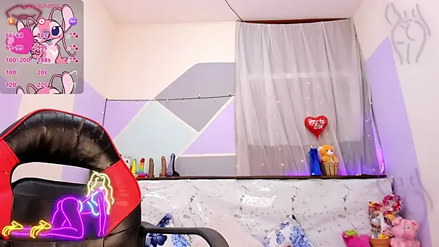 Snapshot of Lina10 chatting on 09.28.25 Lina10 online show from 09.28.25