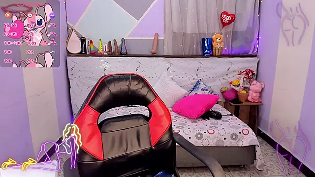 Snapshot of Lina10 chatting on 10.07.25 Lina10 online show from 10.07.25