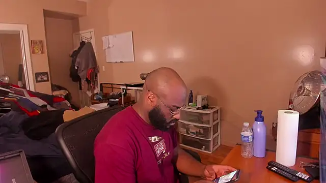 MrChuckDailyXXX online show from 01.08.25