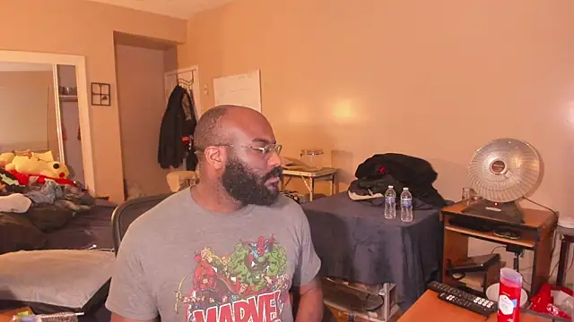 MrChuckDailyXXX online show from 04.16.26