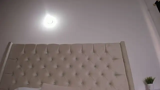 Eloisa cleavage  online show from 02.25.25