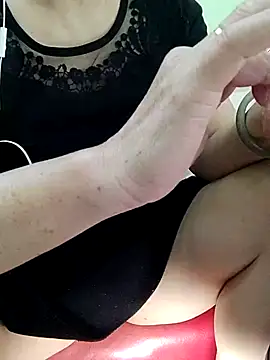 Snapshot of Hangem111 chatting on 04.12.26 Hangem111 online show from 04.12.26