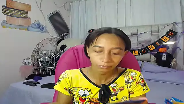 EMMA SWEETT1 online show from 10.08.25