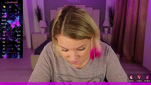 EVAshinyGIRL online show from 12.28.24