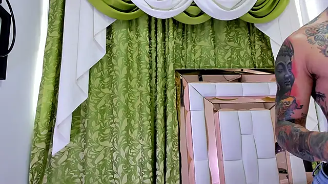 dilan scootk  online show from 10.14.25