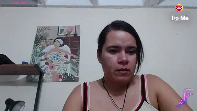 Snapshot of carlajames_ chatting on 02.10.25 carlajames online show from 02.10.25
