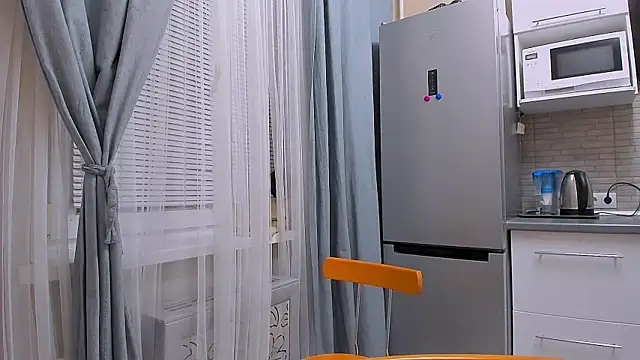 BoysLoveBlondee online show from 11.18.25