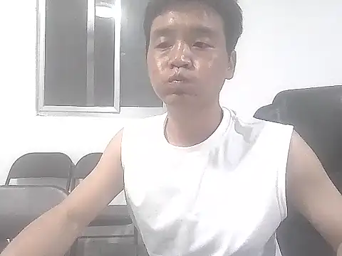 kisstoyousoon2024 online show from 12.02.25