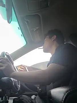 kisstoyousoon2024 online show from 12.20.25