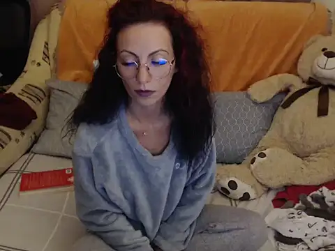 Emmatoo online show from 09.29.25