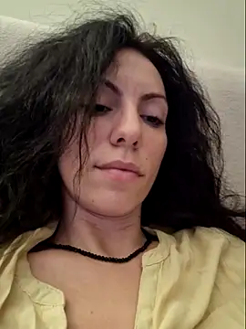 Emmatoo online show from 12.18.25