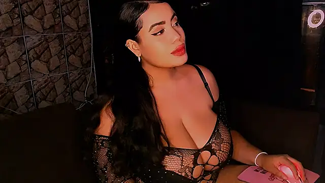Snapshot of Emmacamille chatting on 02.23.25 Emmacamille online show from 02.23.25