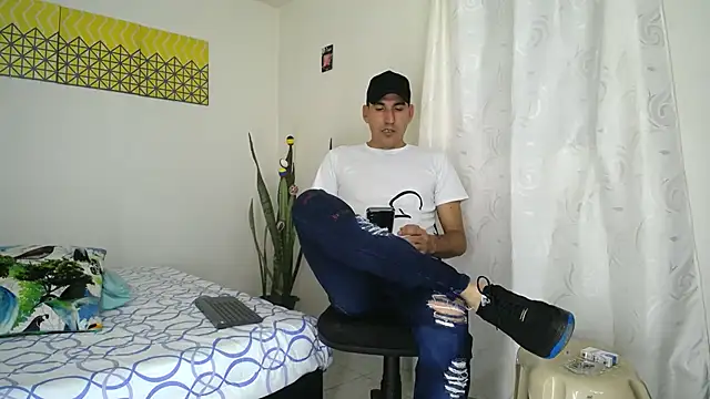 Snapshot of jayydenandjacob chatting on 02.26.25 jayydenandjacob online show from 02.26.25