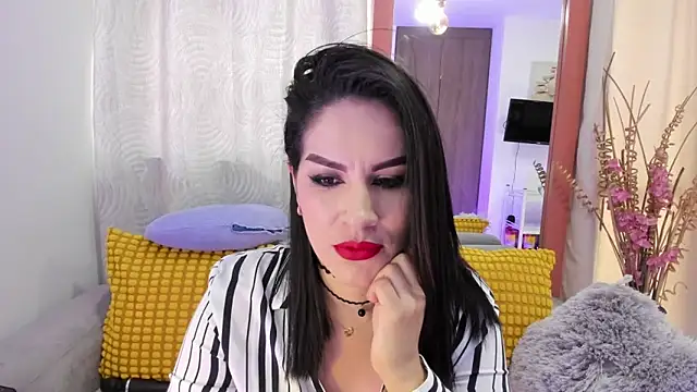 Pamela Rosal online show from 01.07.25