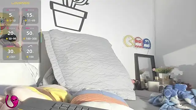 Snapshot of Alessia28_ chatting on 11.30.25 Alessia28 online show from 11.30.25