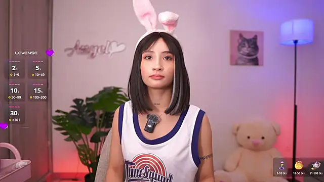 Angeeel  online show from 10.23.25