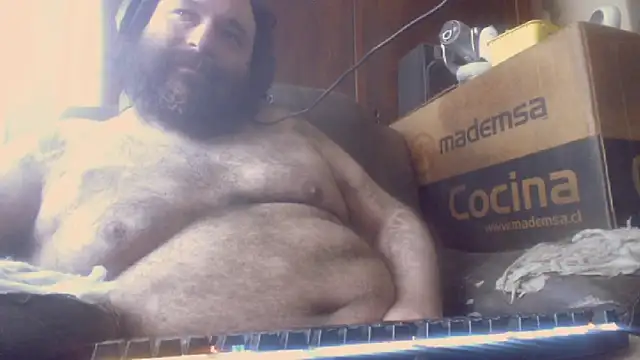 Snapshot of hairyhulk chatting on 10.27.25 hairyhulk online show from 10.27.25