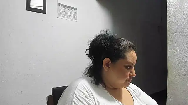 tetasgrandes karol online show from 04.01.26