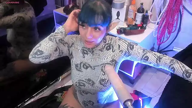 Snapshot of luxifer_666_ chatting on 02.10.25 luxifer 666 online show from 02.10.25