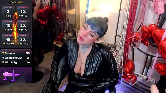 Snapshot of luxifer_666_ chatting on 02.14.25 luxifer 666 online show from 02.14.25