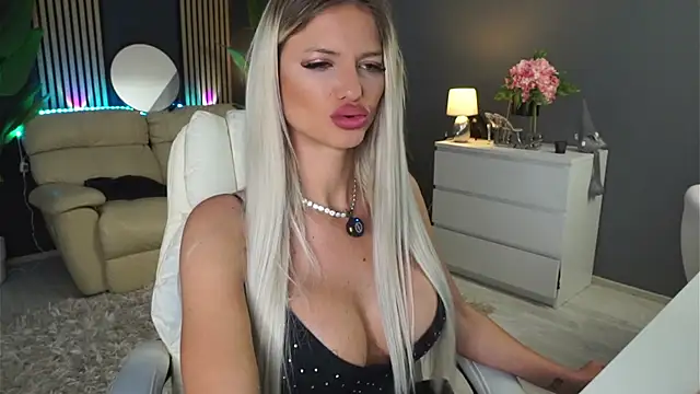 SweetBlondy35 online show from 05.19.26