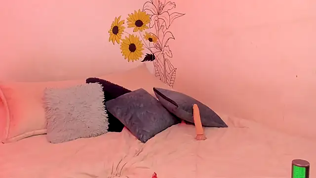 Dear-Venus online show from 09.26.25