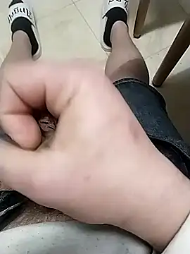 Snapshot of lobito1997 chatting on 02.16.25 lobito1997 online show from 02.16.25