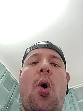 Snapshot of lobito1997 chatting on 02.23.25 lobito1997 online show from 02.23.25