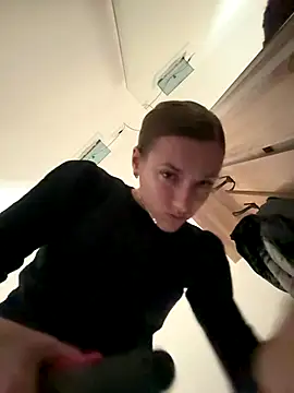 KateRedgar online show from 09.25.25