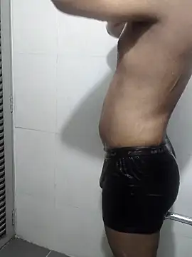 hottboy 39 online show from 10.23.25