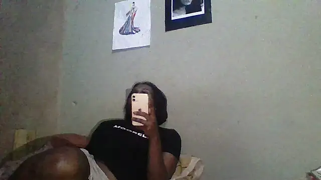 Moorella1 online show from 09.17.25