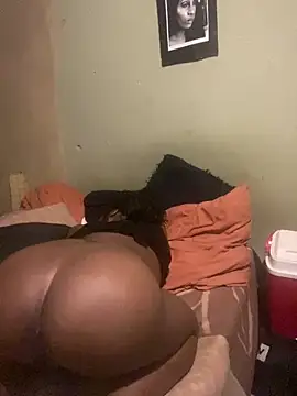 Snapshot of Moorella1 chatting on 03.21.26 Moorella1 online show from 03.21.26