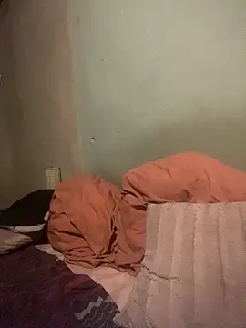 Snapshot of Moorella1 chatting on 04.13.26 Moorella1 online show from 04.13.26