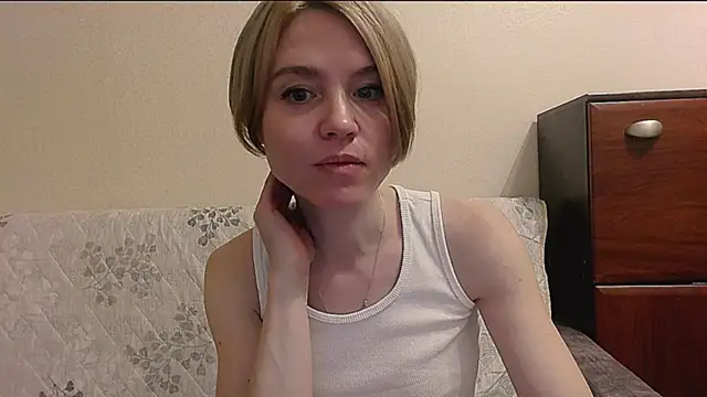 Snapshot of Eva_vagner chatting on 02.08.25 Eva vagner online show from 02.08.25