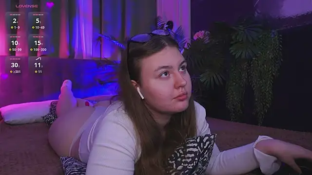 Mia  Peach online show from 12.06.24