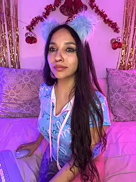 Snapshot of ThaliaRivera_ chatting on 12.17.24 ThaliaRivera  online show from 12.17.24