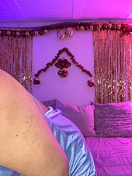 Snapshot of ThaliaRivera_ chatting on 12.29.24 ThaliaRivera  online show from 12.29.24