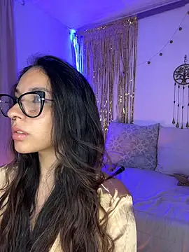 Snapshot of ThaliaRivera_ chatting on 02.05.25 ThaliaRivera  online show from 02.05.25