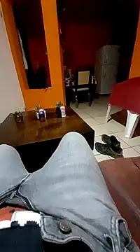 Snapshot of miicheele32 chatting on 01.22.25 miicheele32 online show from 01.22.25