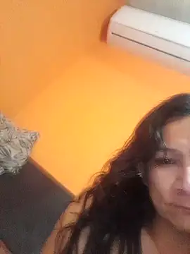 Snapshot of miicheele32 chatting on 01.23.25 miicheele32 online show from 01.23.25