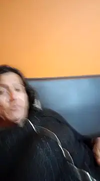 Snapshot of miicheele32 chatting on 01.24.25 miicheele32 online show from 01.24.25