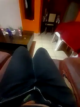 Snapshot of miicheele32 chatting on 01.29.25 miicheele32 online show from 01.29.25