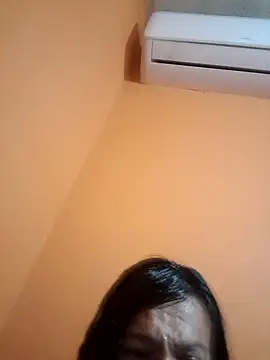 Snapshot of miicheele32 chatting on 02.09.25 miicheele32 online show from 02.09.25