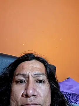 Snapshot of miicheele32 chatting on 10.29.25 miicheele32 online show from 10.29.25