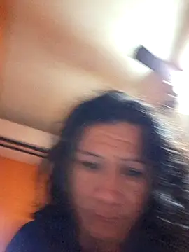 miicheele32 online show from 11.15.25