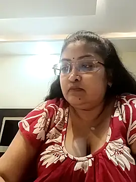 Snapshot of LAVERNIYA_ chatting on 01.01.25 LAVERNIYA online show from 01.01.25