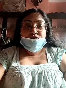 Snapshot of LAVERNIYA_ chatting on 01.13.25 LAVERNIYA online show from 01.13.25
