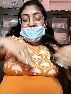 Snapshot of LAVERNIYA_ chatting on 01.23.25 LAVERNIYA online show from 01.23.25